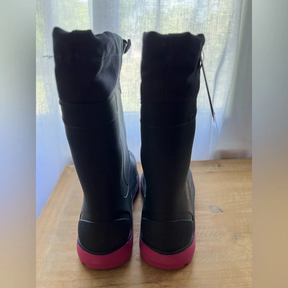 Kamik Snobuster I in Navy and Magenta Size 4 New